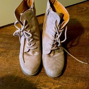 Barely worn wedge boots